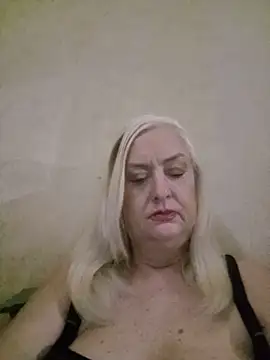 Julia20X online show from June 10, 11:44 am