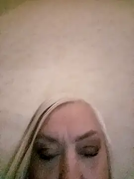 Julia20X online show from April 23, 12:29 pm