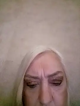 Julia20X online show from April 16, 4:52 pm