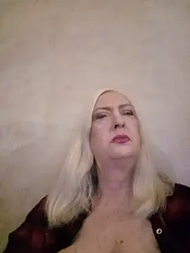 Julia20X online show from May 29, 10:43 am