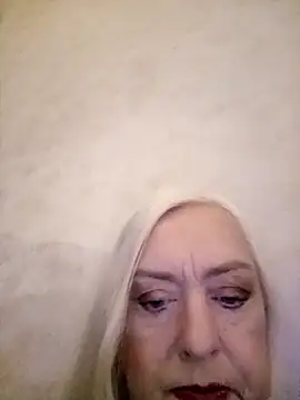 Julia20X online show from May 4, 9:34 am