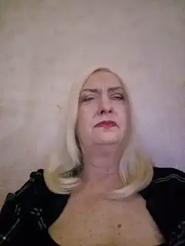 Julia20X online show from May 11, 4:04 pm