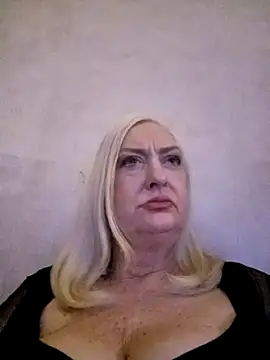 Julia20X online show from April 23, 11:38 am