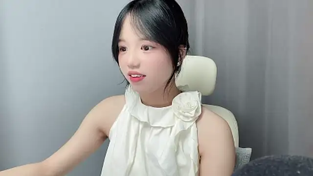 Xiaoqing00 online show from May 15, 3:15 am