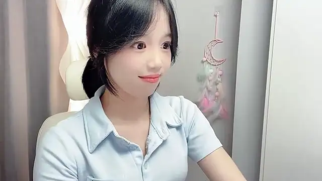 Snapshot of Xiaoqing00 chatting on June 7, 12:10 pm Xiaoqing00 online show from June 7, 12:10 pm