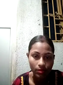 amishaah92 online show from April 8, 8:32 pm