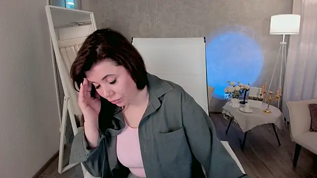 TheaCassian online show from April 17, 6:49 am