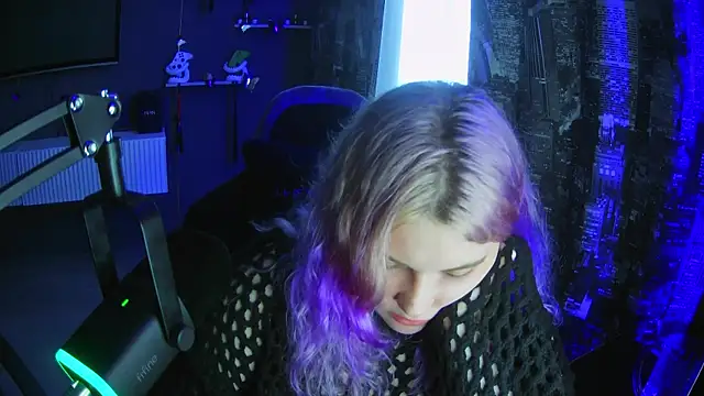 Sweet Squirrel  online show from April 10, 10:44 am