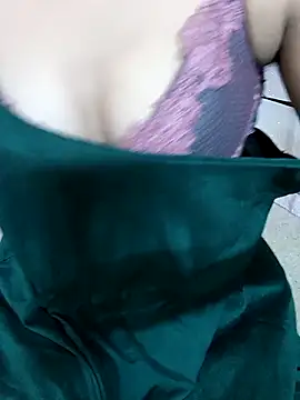 Snapshot of Baby-Doll_ chatting on May 7, 5:33 am Baby-Doll online show from May 7, 5:33 am
