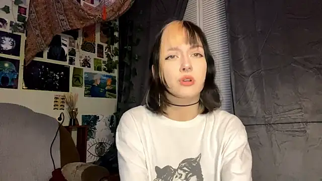 AllegraStaffieri online show from April 8, 9:16 pm