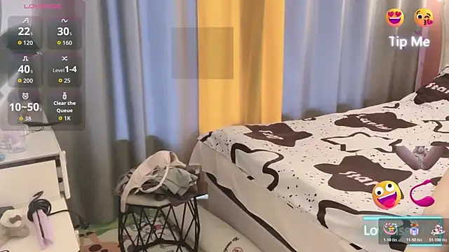 Snapshot of zhnly chatting on April 9, 5:31 am zhnly online show from April 9, 5:31 am