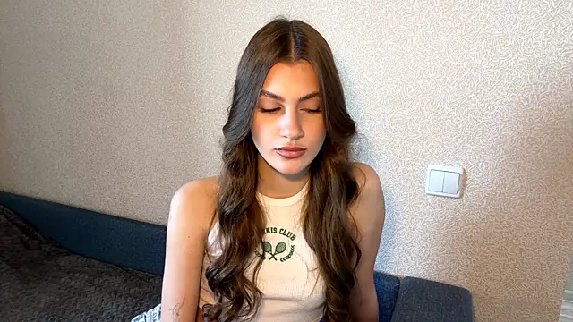 LiseVener online show from April 24, 5:09 am