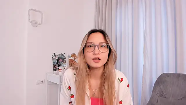 AleidaKallen online show from April 18, 8:49 am