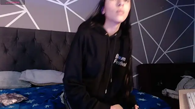 Violett1126 online show from April 15, 5:24 am