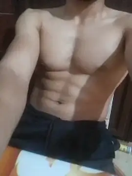 niyak tatat696 online show from May 20, 1:19 pm