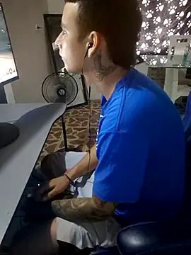 Snapshot of nino_oregano chatting on June 26, 2:34 pm nino oregano online show from June 26, 2:34 pm