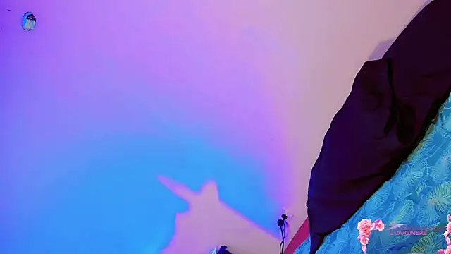 Tania Baker online show from April 10, 1:40 pm