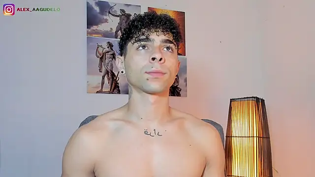 Snapshot of Alex_zt7 chatting on June 15, 5:56 pm Alex zt7 online show from June 15, 5:56 pm