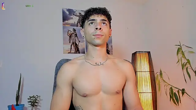 Snapshot of Alex_zt7 chatting on June 21, 7:08 pm Alex zt7 online show from June 21, 7:08 pm