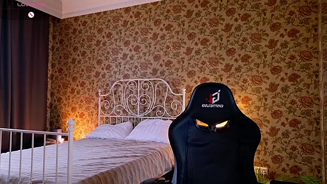 Miley Shine online show from May 20, 3:42 pm
