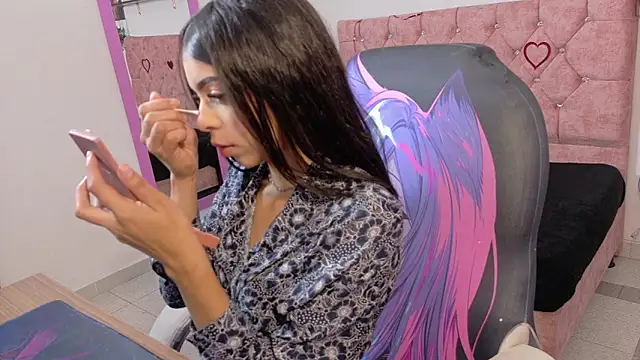 Snapshot of VelinaHoney chatting on April 15, 12:53 pm VelinaHoney online show from April 15, 12:53 pm