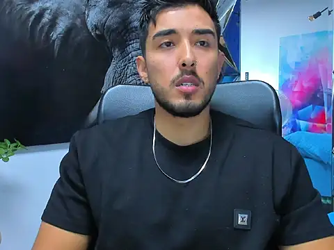Snapshot of alangreek1 chatting on June 7, 10:48 pm alangreek1 online show from June 7, 10:48 pm