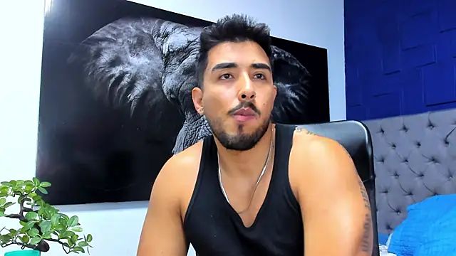Snapshot of alangreek1 chatting on June 2, 1:49 am alangreek1 online show from June 2, 1:49 am