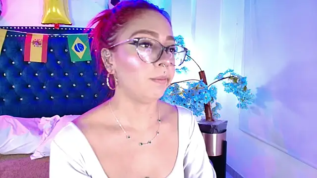 Amelie adams online show from July 11, 11:10 am