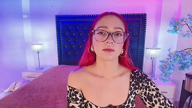 Amelie adams online show from April 30, 11:17 am