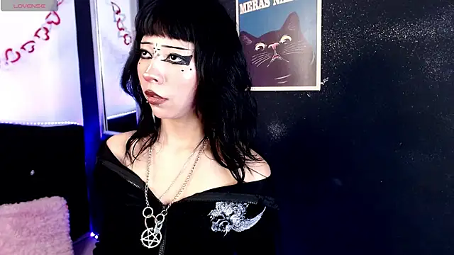 Snapshot of KiomyVamp chatting on May 27, 4:03 pm KiomyVamp online show from May 27, 4:03 pm