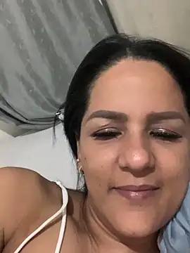 Snapshot of tyraba chatting on April 21, 6:53 am tyraba online show from April 21, 6:53 am