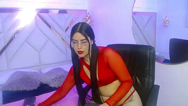 liily rouse online show from April 8, 7:48 pm