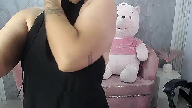 Snapshot of Scarlett_jhonson_ch chatting on June 1, 1:00 pm Scarlett jhonson ch online show from June 1, 1:00 pm