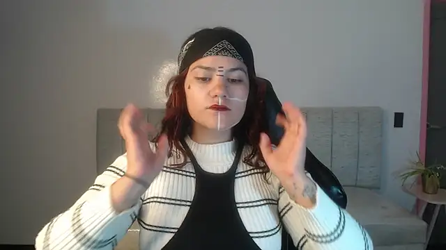 Scarlett jhonson ch online show from May 1, 7:30 pm