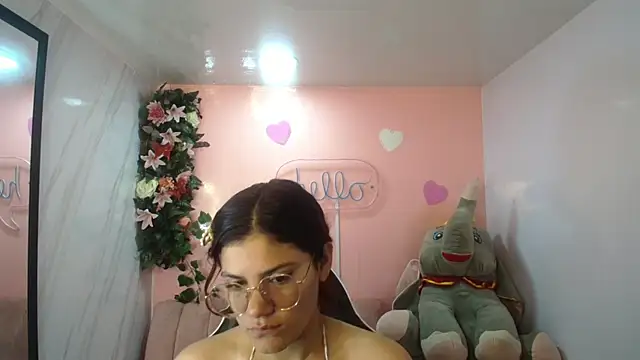 Scarlett jhonson ch online show from April 15, 12:53 pm