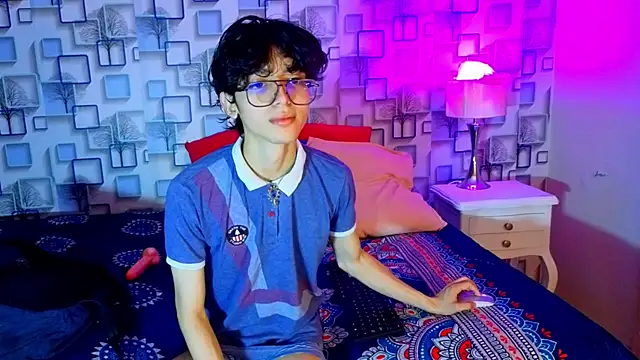Twink Sebas7 online show from April 23, 12:22 pm