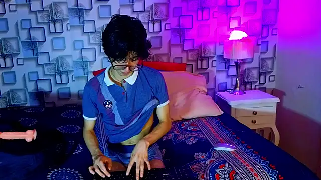 Twink Sebas7 online show from April 23, 12:29 pm