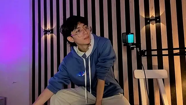 Snapshot of Twink_Sebas7 chatting on July 9, 12:15 pm Twink Sebas7 online show from July 9, 12:15 pm