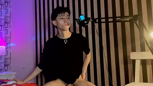 Snapshot of Twink_Sebas7 chatting on May 30, 12:22 pm Twink Sebas7 online show from May 30, 12:22 pm