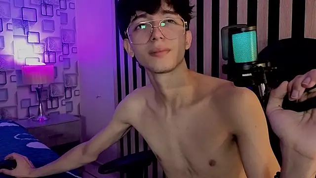 Snapshot of Twink_Sebas7 chatting on June 30, 12:27 pm Twink Sebas7 online show from June 30, 12:27 pm
