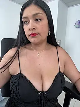 Snapshot of Simplemente_Aurora chatting on June 12, 9:34 pm Simplemente Aurora online show from June 12, 9:34 pm