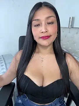 Snapshot of Simplemente_Aurora chatting on May 28, 6:25 pm Simplemente Aurora online show from May 28, 6:25 pm