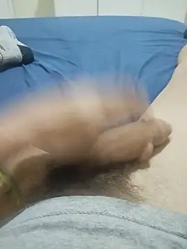 Snapshot of Bruno13travieso chatting on May 27, 2:35 pm Bruno13travieso online show from May 27, 2:35 pm