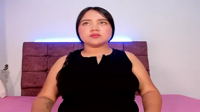 Hot LatinaX online show from April 15, 10:43 am