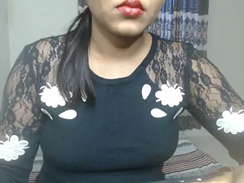 Snapshot of VelvetCoupleLive chatting on July 13, 11:53 am VelvetCoupleLive online show from July 13, 11:53 am
