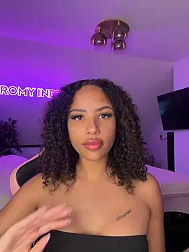 princessromyindy online show from April 18, 12:51 pm