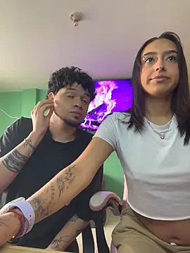 Snapshot of hotlatinocouple__ chatting on June 3, 10:14 pm hotlatinocouple online show from June 3, 10:14 pm