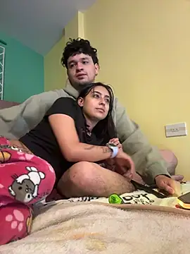 Snapshot of hotlatinocouple__ chatting on July 10, 5:51 am hotlatinocouple online show from July 10, 5:51 am