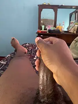 YourfavDick04 online show from April 15, 6:19 am