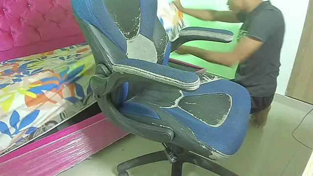 skinny sam online show from April 18, 2:47 am